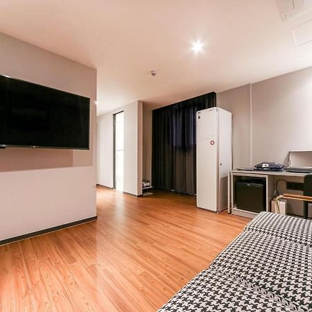 Pohang Brown Dot Hotel Екстериор снимка