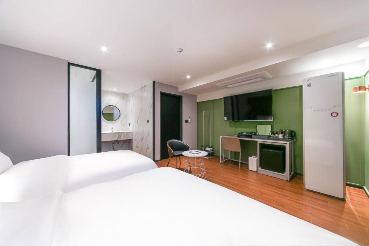 Pohang Brown Dot Hotel Екстериор снимка