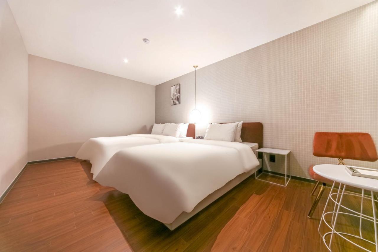 Pohang Brown Dot Hotel Екстериор снимка